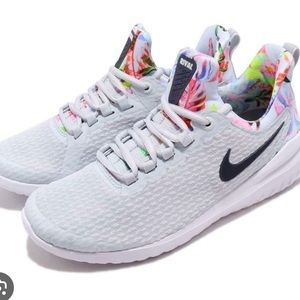 Nike Floral Rival- size 8